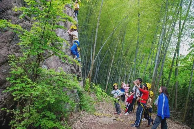 去户外定格温馨家庭时光开元棋牌周五宠粉日｜(图6)
